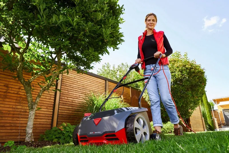 Elektro-Vertikutierer 32.4 E Basic Care, 32 cm Arbeitsbreite van AL-KO – productafbeelding 2 van 5