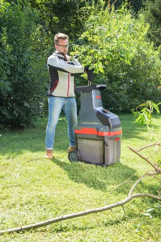 Leisehäcksler Easy Cruhs LH 2810, 4,2 cm max. Astdurchmesser, mit Fangbox und Nachstopfer von AL-KO – Produktbild 1 von 5