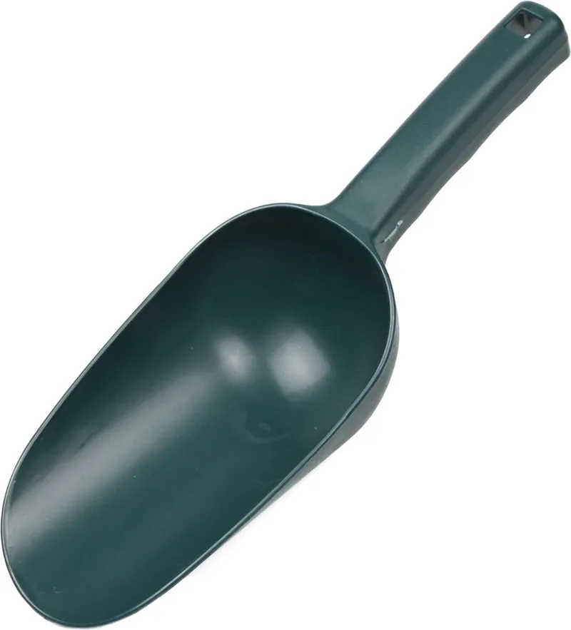 Multischep - kunststof - donkergroen - dierenvoer schep - schepje - 30 cm van Benson – productafbeelding