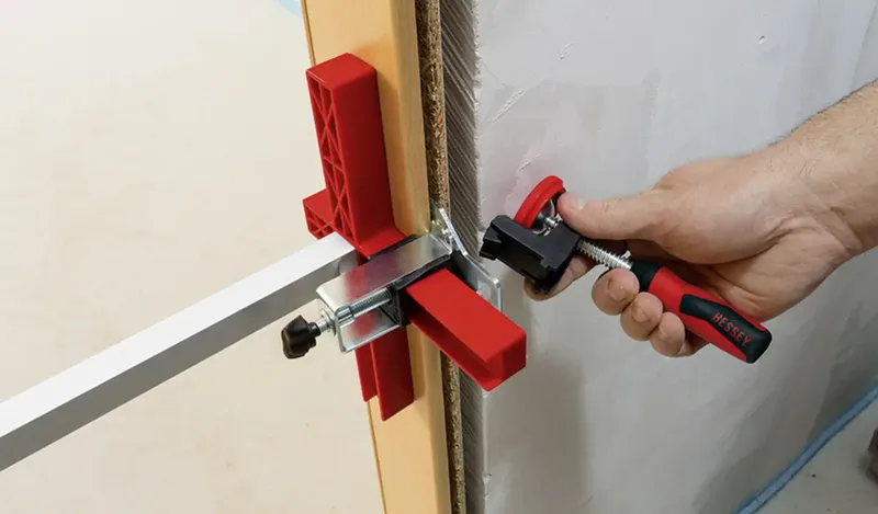 TU-TFM-BAG Türfutter-Richtzwinge Spann-Weite (max.):1010 mm Ausladungs-Maße:70 mm by Bessey – product image 2 of 2