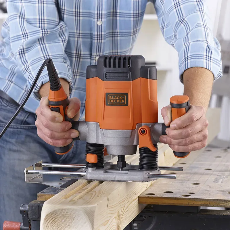 1200W 1/4" bovenfrees 11 acc koffer - KW1200EKA-QS de Black+Decker, Orange – image du produit 5 sur 6