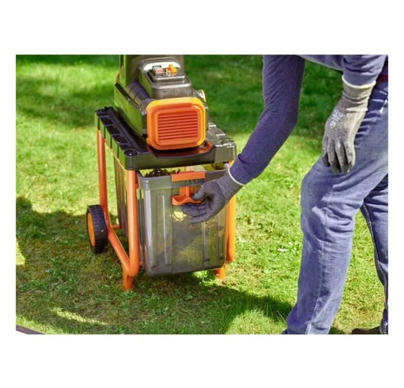 2800W Fluister Hakselaar - BEGAS5800-QS de Black+Decker – image du produit 2 sur 5
