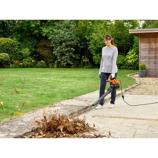 3000W Tuinruimer Bladblazer met rugzaksysteem - BEBLV300-QS de Black+Decker – image du produit 3 sur 6