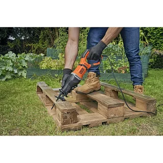 750W Reciprozaag met takkenhouder - BES301-QS de Black+Decker – image du produit 3 sur 6