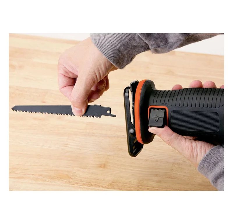 B+D reciprozaag incl. accu/lader van Black+Decker – productafbeelding 4 van 5