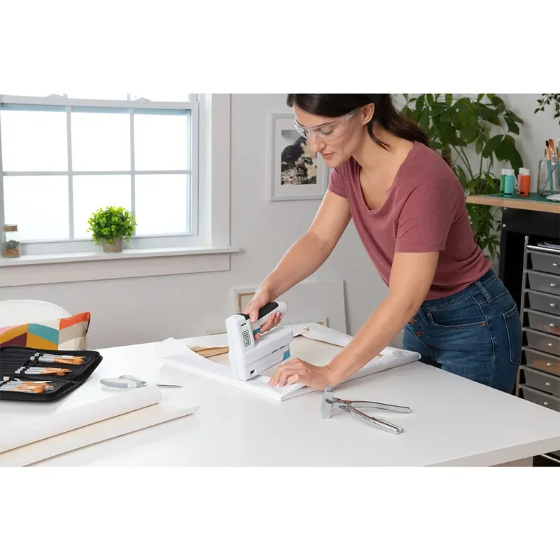 Bcn115-xj Elektrische Tacker von Black+Decker – Produktbild 2 von 4