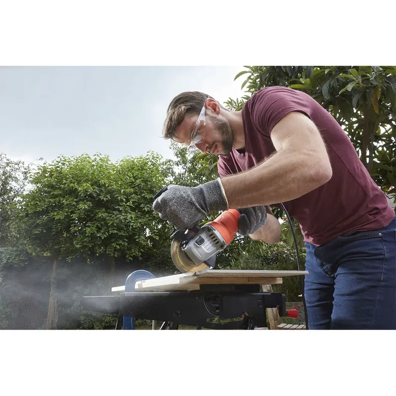 Beg010 Qs 710w 115 M Haakse Slijper de Black+Decker – image du produit 6 sur 6