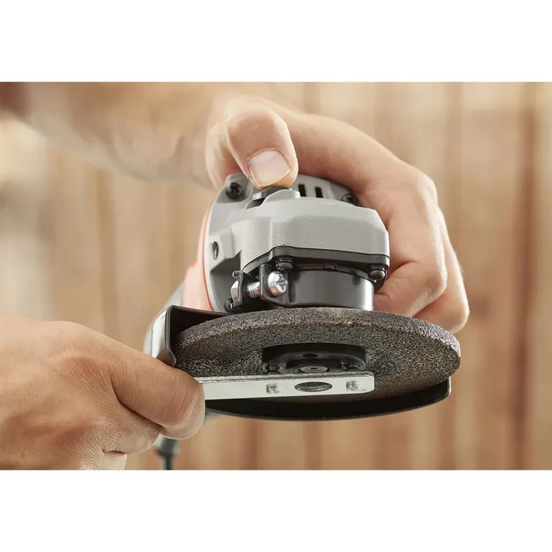 Beg010 Qs 710w 115 M Haakse Slijper de Black+Decker – image du produit 4 sur 6