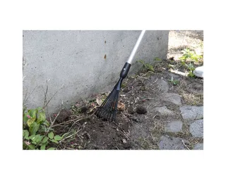 Hark - Telescopische Tuinhark - Uitschuifbare Steel van 78 tot 111 CM - Bladhark - Tuingereedschap Aluminium Steel en Koolstofstalen Kop - Roestvrij - Zilver/Zwart fra Black+Decker – produktbillede 4 af 5