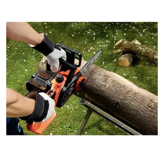 Lichtgewicht Lithium compacte kettingzaag 18V 2.0Ah. 25cm zwaard. kettingsnelheid 3.5m/s - GKC1825L20-QW by Black+Decker – product image 4 of 5