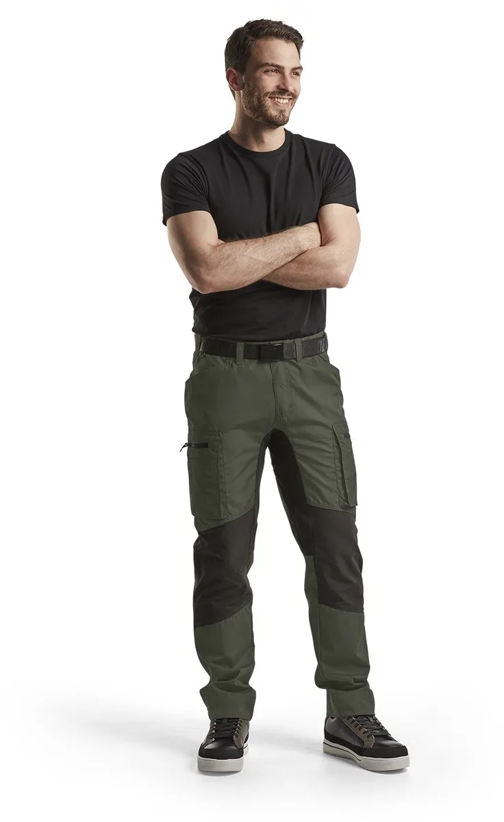 Service werkbroek met stretch 1459-1845 - Army Groen/Zwart de Blåkläder, Army Groen, Noir, C46 – image du produit
