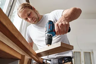 Accu schroefboormachine GSR 12V-15 FC - Inclusief 2x 2,0Ah Accu - lader en opzetstukken (GFA 12-X/12-B/12-W/12-E) de Bosch Professional – image du produit 3 sur 5