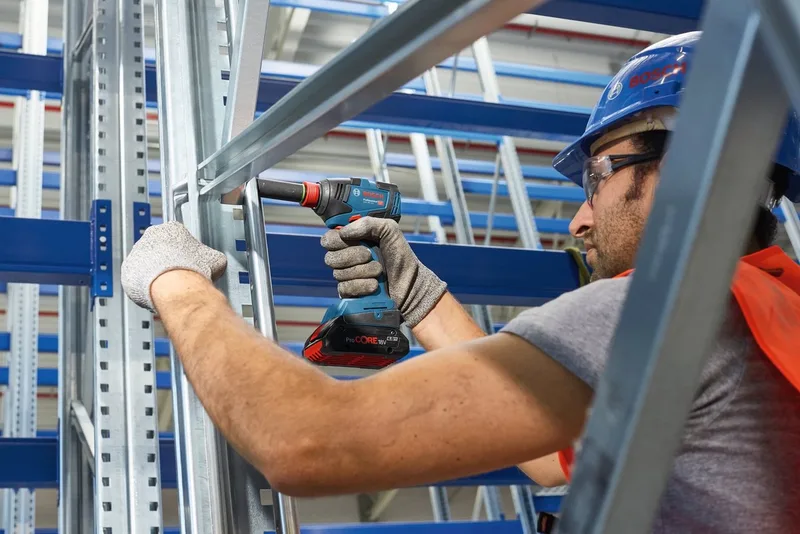 Akku-Drehschlagschrauber GDX 18V-200 Professional, 3400 U/min, 200 Nm, mit L-BOXX, ohne Akku und Ladegerät von Bosch Professional, Blau – Produktbild 3 von 4