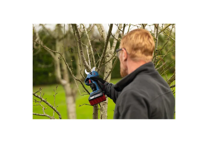 GGP 18V-32 Accu snoeischaar 18V Basic Body - 06008D8200 van Bosch Professional – productafbeelding 5 van 5