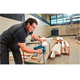 GST 12V-70 Accu decoupeerzaag 12V Basic Body in L-Boxx - 06015A1002 van Bosch Professional, Blauw – productafbeelding 2 van 4