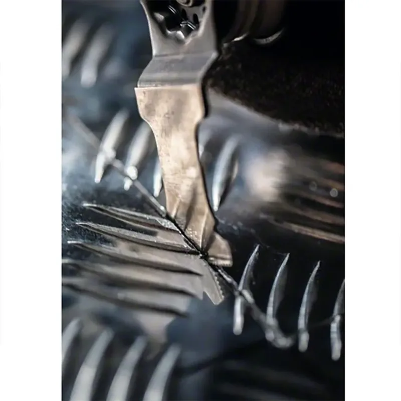 Bosch 2608900028 EXPERT StarlockPlus CoatedCarbide invalzaagblad PAIZ 32 APIT Carbide, Multimaterial, Curved-Tec 32 x 50 mm 1 by Bosch Professional – product image 4 of 6