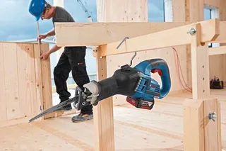 Bosch GSA 18 V-32 18V Li-Ion accu reciprozaag body - variabel van Bosch Professional – productafbeelding 1 van 6