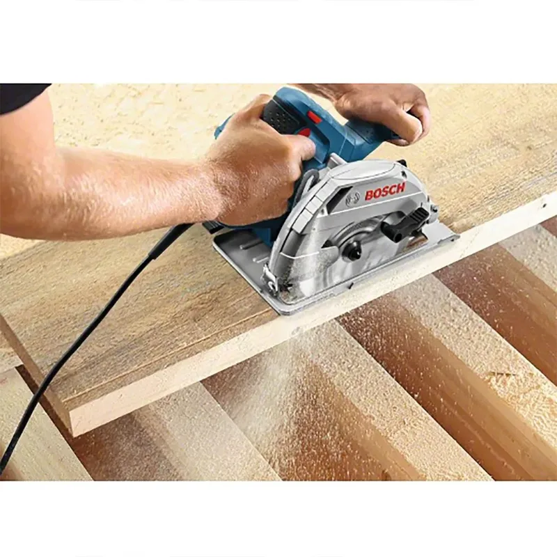 Cirkelzaagmachine GKS 165 (Afzuigadapter, HM-zaagblad 165 mm Ø, inbusstiftsleutel SW 5, parallelgeleider) by Bosch Professional – product image 3 of 3