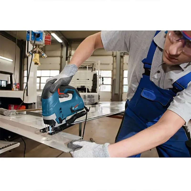 Decoupeerzaagmachine GST 90 BE (1 x zaagblad, afzuigset, antisplinterplaatje, inbusstiftsleutel SW 5) van Bosch Professional – productafbeelding 4 van 5