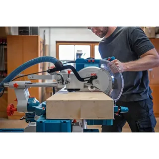 GCM 305-254 D Afkortzaag - 1500 Watt - inclusief Zaagblad standaard voor hout, 2x steun, stofzak, klem van Bosch Professional – productafbeelding 3 van 6