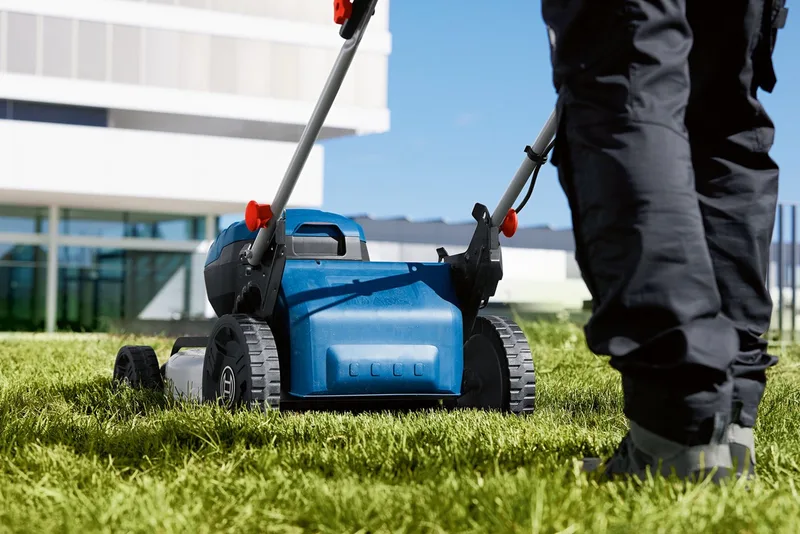 GRA 18V2-46 - Accu Grasmaaier - Exclusief Accu en Lader - Inclusief opvangzak 60L - Mulchaccessoire van Bosch Professional – productafbeelding 4 van 5