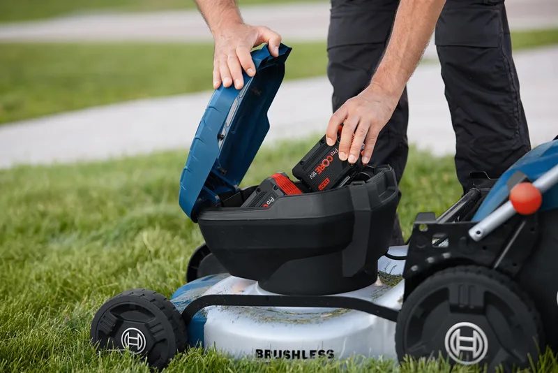 GRA 18V2-46 - Accu Grasmaaier - Exclusief Accu en Lader - Inclusief opvangzak 60L - Mulchaccessoire van Bosch Professional – productafbeelding 5 van 5