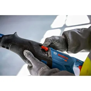 GSA 18V-28 Reciprozaag - BITURBO - Zonder 18V accu en lader - Met 2x zaagblad van Bosch Professional – productafbeelding 3 van 6