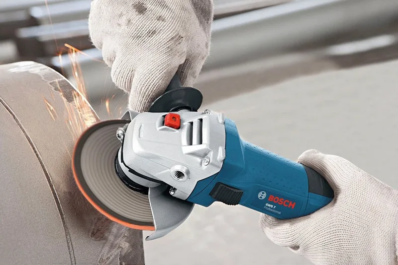 GWS 7-125 Haakse Slijper - 720 Watt - 125 mm Schijfdiameter van Bosch Professional – productafbeelding 2 van 3
