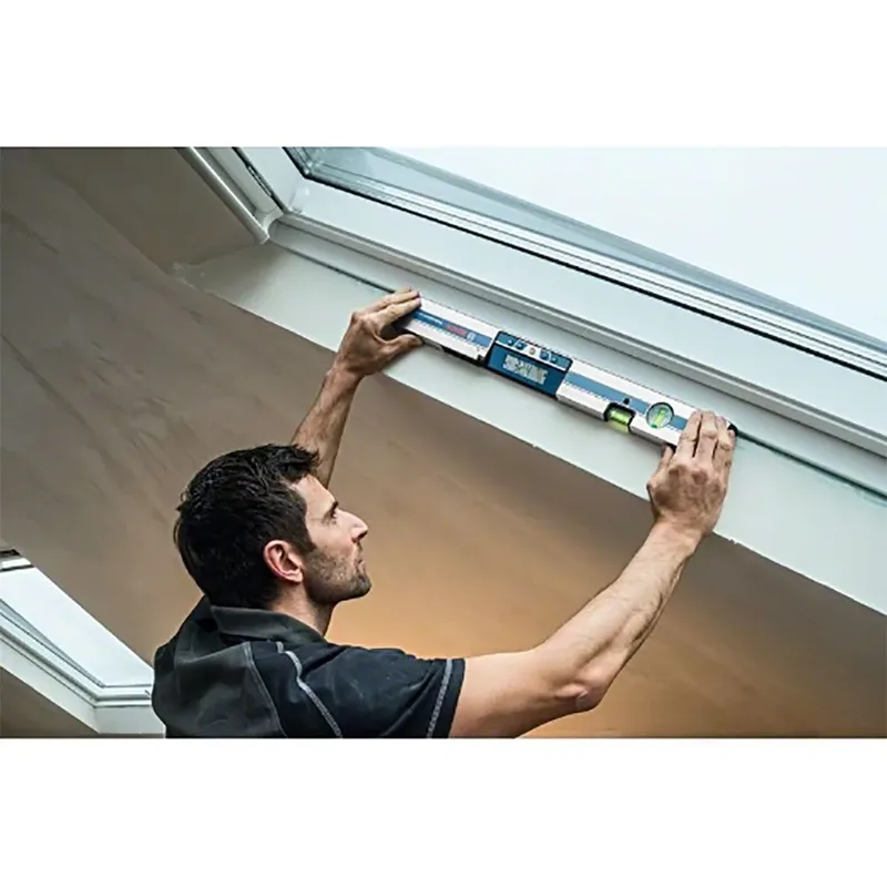 Hoekmeter en waterpas GIM 60 ( 4 x AA batterijen + etui) by Bosch Professional, Blue – product image 3 of 3