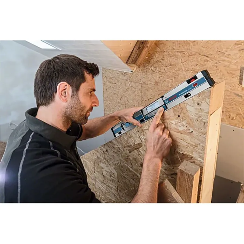 Hoekmeter en waterpas GIM 60 L ( 4 x AA batterijen + etui) de Bosch Professional, Bleu – image du produit 3 sur 3