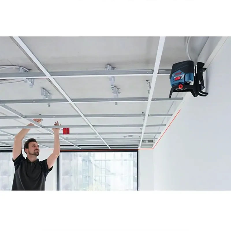 Lijnlaser GCL 2-50 C (RM2 + etui + 4 AA batterijen + richtplaat) de Bosch Professional, Bleu – image du produit 3 sur 5