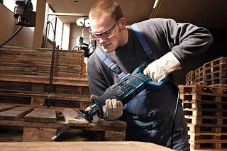 Reciprozaagmachine GSA 1300 PCE (Zaagblad hout S 2345 X, zaagblad metaal S 123 XF) van Bosch Professional – productafbeelding 2 van 4