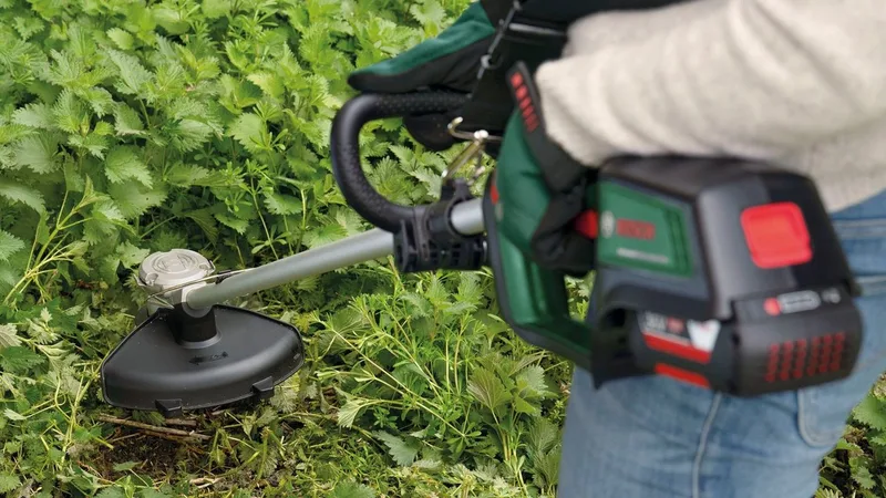AdvancedBrushCut 36V-23-750 Akku Rasentrimmer ohne Akku, Tragegurt Schnittbreite (max.): 33 cm von Bosch Home & Garden – Produktbild 2 von 5