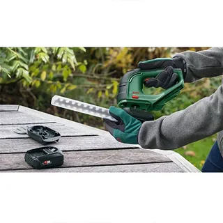 AdvancedShear 18V-10 accu buxus- en grasschaar - Incl. buxusschaarmes (20 cm) en grasschaarmes (10 cm) - Met 18 V accu en lader van Bosch – productafbeelding 6 van 6