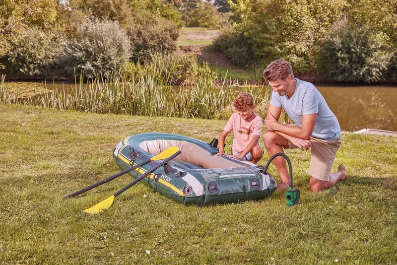 Akku-Druckluft-Kompressor EasyInflate 18V-500 0.03 bar van Bosch – productafbeelding 3 van 5
