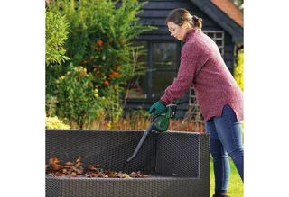Akku-Laubbläser UniversalLeafBlower 18V-130, ohne Akku und Ladegerät von Bosch Home & Garden, Schwarz – Produktbild 2 von 5