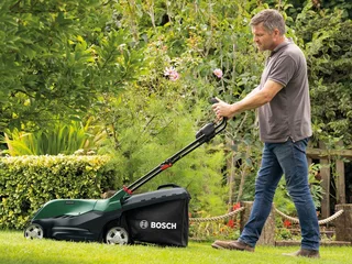 Akkurasenmäher AdvancedlRotak 36V-40-650, 40 cm Schnittbreite, mit 2xAkku 36V/2,0 Ah und Ladegerät by Bosch – product image 2 of 5