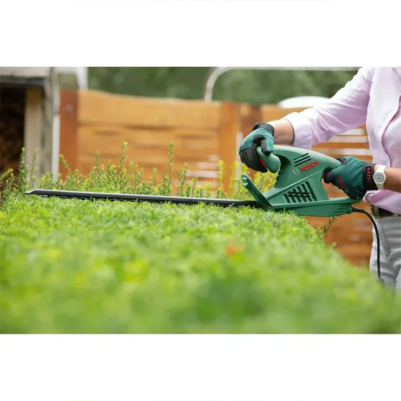 EasyHedgeCut 55 Heggenschaar - op snoer - 420 W by Bosch – product image 4 of 5
