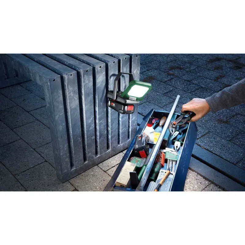 EasySpotLight 18V-400 Akku-LED-Arbeitsleuchte 06039A1200 van Bosch – productafbeelding 6 van 6