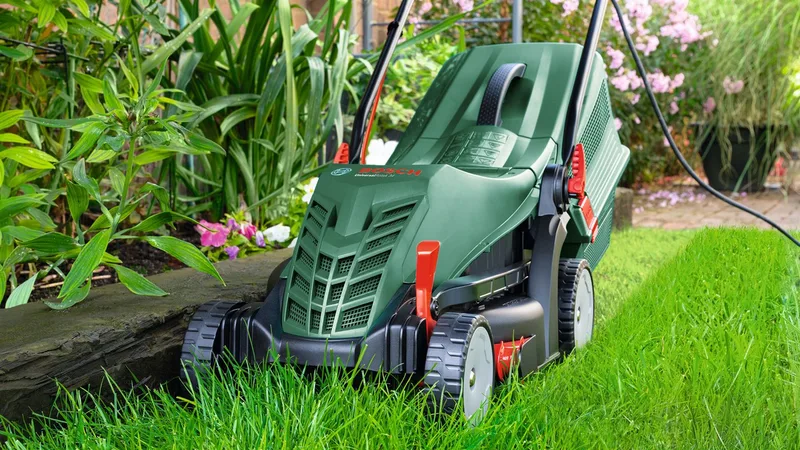 Elektrorasenmäher UniversalRotak 34-400, 34 cm Schnittbreite by Bosch – product image 2 of 2