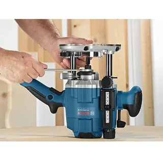 Professional GOF 1250 CE Bovenfrees - 1250 Watt van Bosch, Blauw – productafbeelding 4 van 5