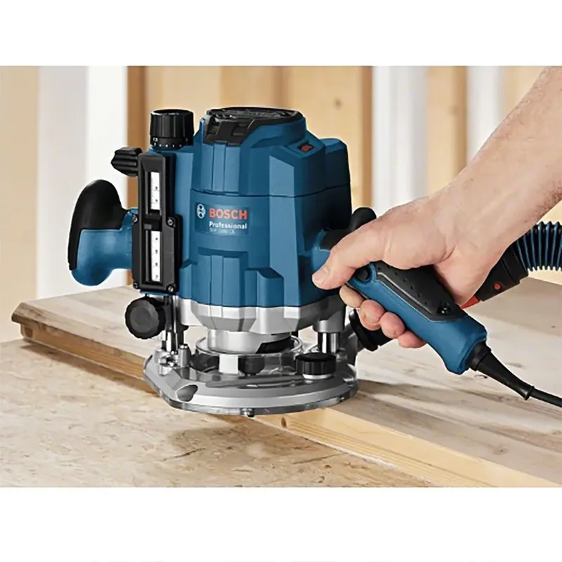 Professional GOF 1250 CE Bovenfrees - 1250 Watt - Met L-BOXX van Bosch, Blauw – productafbeelding 3 van 5