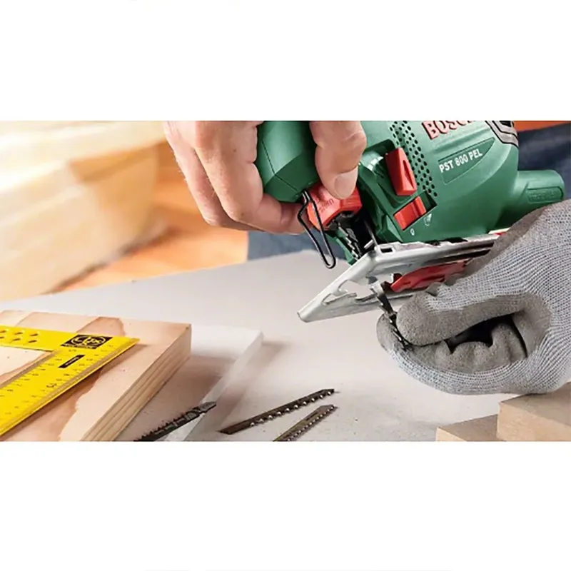 PST 800 PEL Decoupeerzaag - 530 Watt - Met kunststof koffer en 1 decoupeerzaagblad voor hout by Bosch – product image 4 of 6