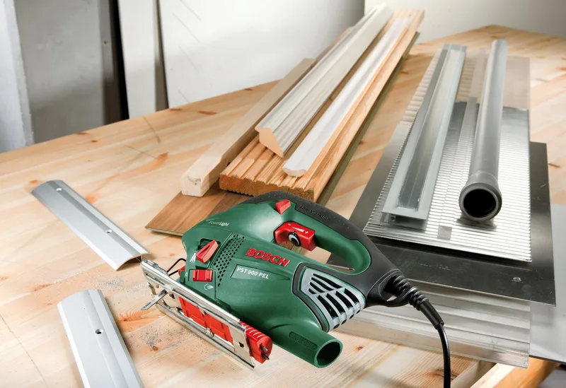 PST 900 PEL decoupeerzaag - op snoer - 620 Watt van Bosch – productafbeelding 3 van 5