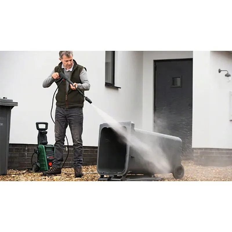 Universal Aquatak 135 Hogedrukreiniger - op snoer - 1900 W - 135 bar de Bosch Home & Garden – image du produit 4 sur 6