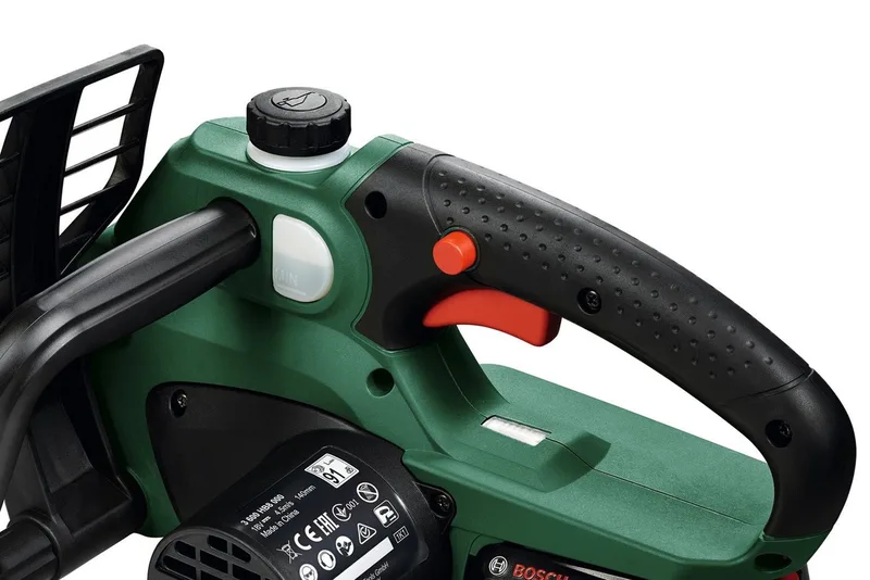 UniversalChain 18 Kettingzaag - Met 18 V accu en lader van Bosch – productafbeelding 4 van 5