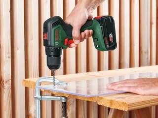 UniversalDrill 18V-60 Accuschroefboormachine - Met 2x 18 V Li-Ion accu (2,0 Ah) en lader by Bosch Home & Garden – product image 5 of 5