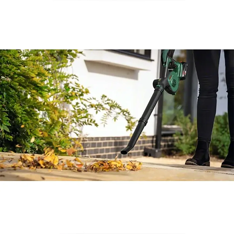 UniversalLeafBlower 18V-130 - Bladblazer - Inclusief 18 V Li-Ion Accu (2.5 Ah) – Oplader van Bosch – productafbeelding 5 van 6