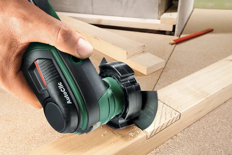 Akku-Multifunktions-Werkzeug UniversalMulti 12 solo, 12Volt von Bosch – Produktbild 4 von 5