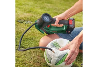 UniversalPump 18V Compressor - Zonder 18 V accu en lader van Bosch, Donkergroen – productafbeelding 2 van 5
